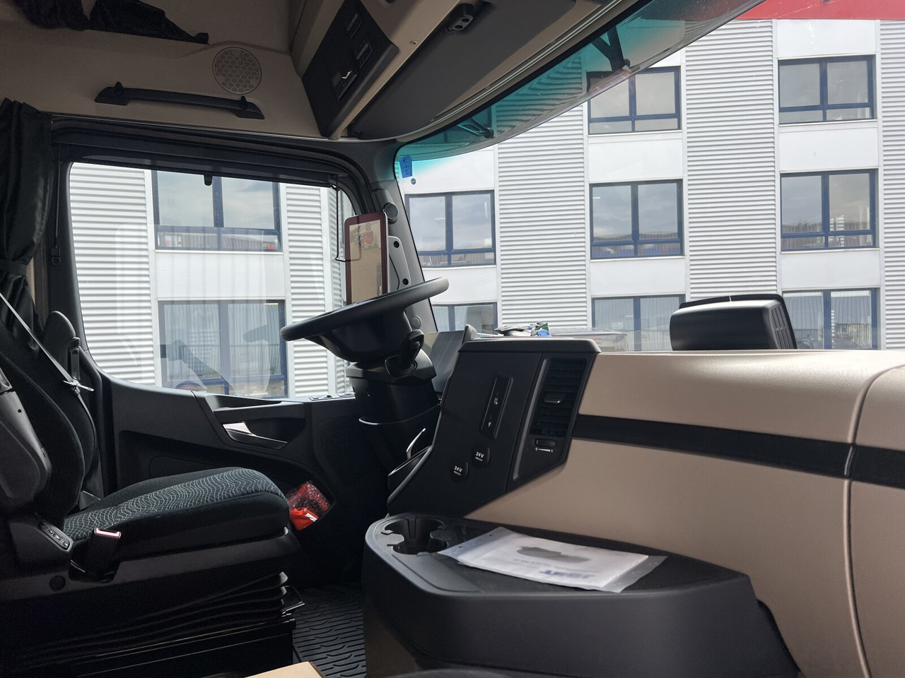 Новий Тягач Mercedes-Benz Actros 3363 LS 6x4 Actros 3363 LS 6x4, Retarder, SoloStar, MultimediaCockpit, Navi, LED: фото 13