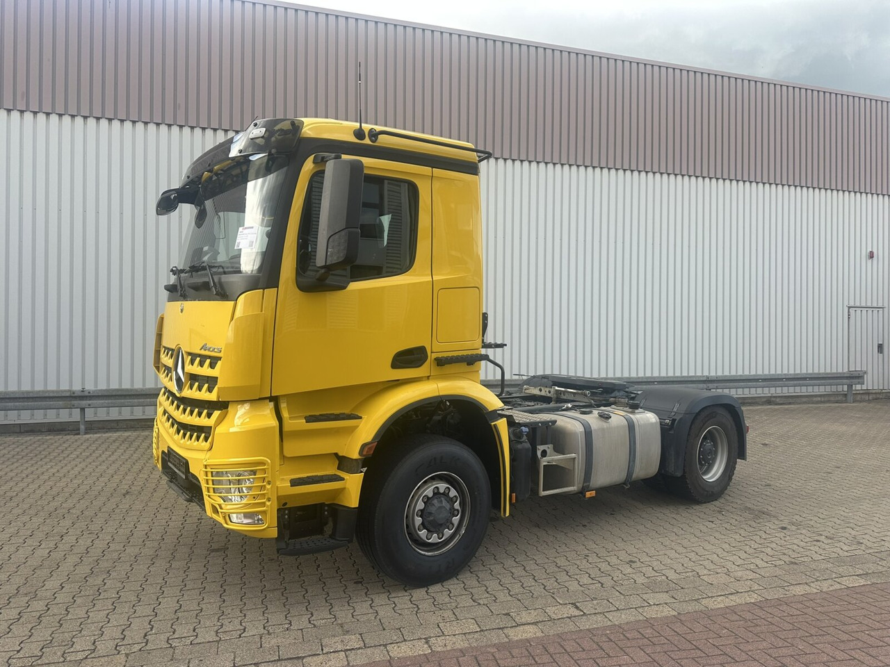 Mercedes-Benz Arocs 1851 LS 4x4 HAD Arocs 1851 LS 4x4 HAD, Hydraulik, Navi, MultimediaCockpit - Тягач: фото 1 Mercedes-Benz Arocs 1851 LS 4x4 HAD Arocs 1851 LS 4x4 HAD, Hydraulik, Navi, MultimediaCockpit - Тягач: фото 1