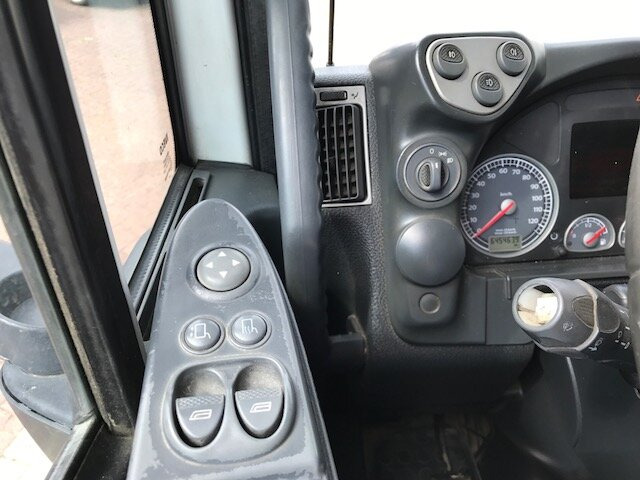Тягач Stralis AS440S45 T/P 4x2 ONLY FOR SPAREPARTS!!! Stralis AS440S45 T/P 4x2 ActiveSpace: фото 6 Тягач Stralis AS440S45 T/P 4x2 ONLY FOR SPAREPARTS!!! Stralis AS440S45 T/P 4x2 ActiveSpace: фото 6