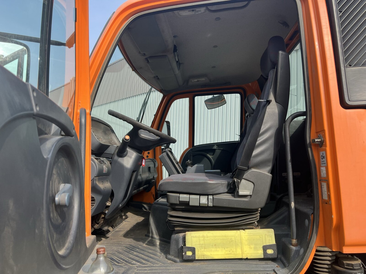 Unimog U 300 4x4 U 300 4x4, Kipper, Kommunalhydraulik, VarioPilot, Zapfwelle - Самоскид вантажівка, Комунальна/ Спеціальна техніка: фото 5 Unimog U 300 4x4 U 300 4x4, Kipper, Kommunalhydraulik, VarioPilot, Zapfwelle - Самоскид вантажівка, Комунальна/ Спеціальна техніка: фото 5