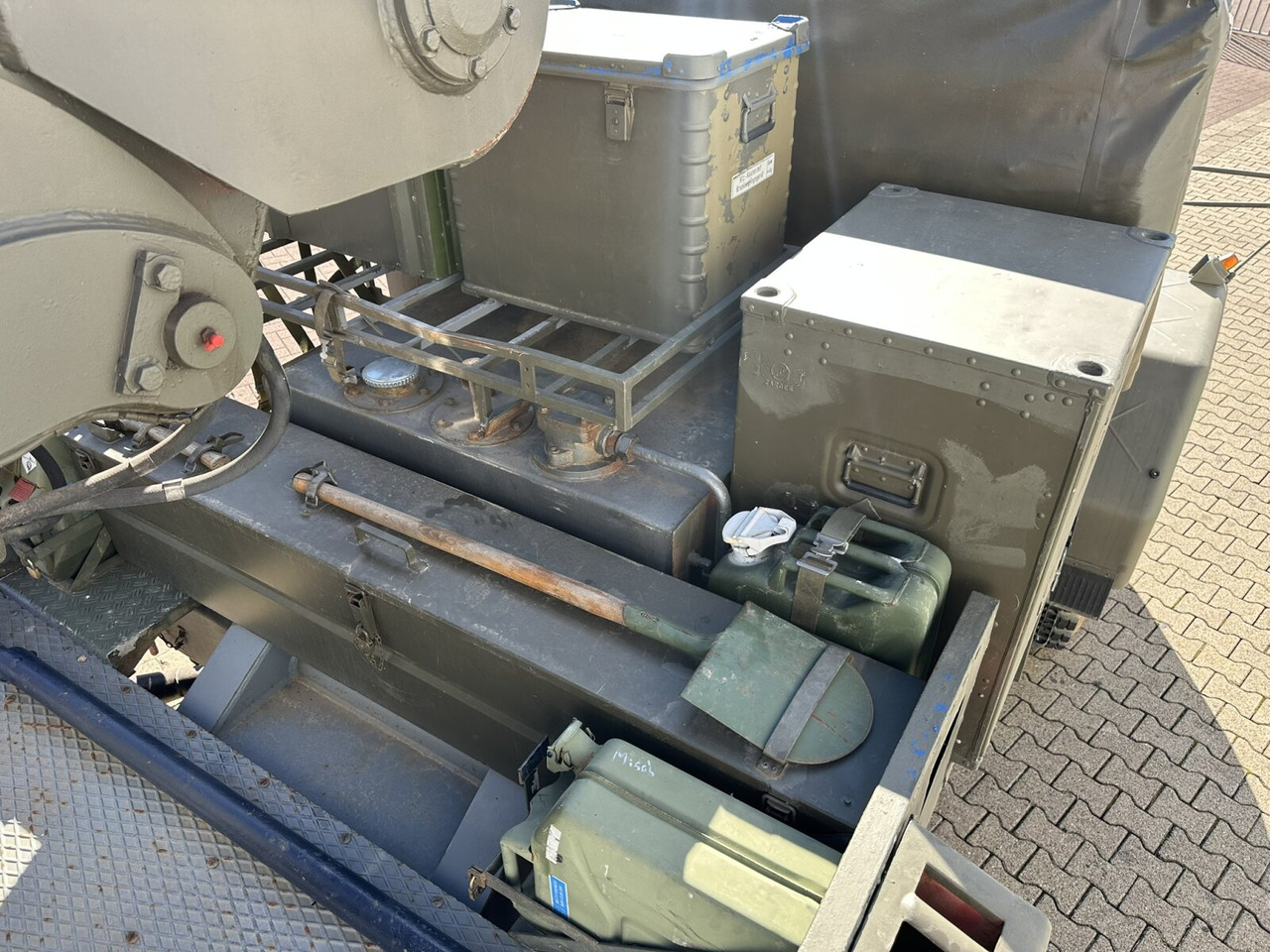 KLOECKNER-H-DEUTZ Jupiter 178D15A6X6 Jupiter 178D15A 6X6, Bundeswehr-Kran,Wilhag - Вантажівка, Вантажівка з маніпулятором: фото 4 KLOECKNER-H-DEUTZ Jupiter 178D15A6X6 Jupiter 178D15A 6X6, Bundeswehr-Kran,Wilhag - Вантажівка, Вантажівка з маніпулятором: фото 4