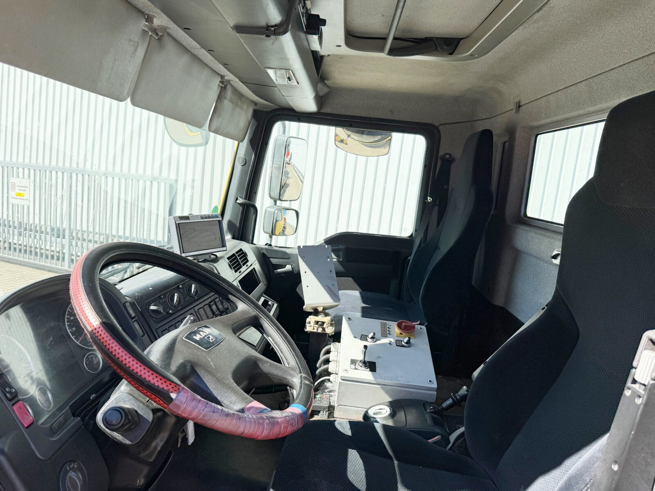 MAN TGM 18.290 4x2 LL TGM 18.290 4x2 LL, Hydr. Hubrahmen - Вантажівка: фото 2 MAN TGM 18.290 4x2 LL TGM 18.290 4x2 LL, Hydr. Hubrahmen - Вантажівка: фото 2