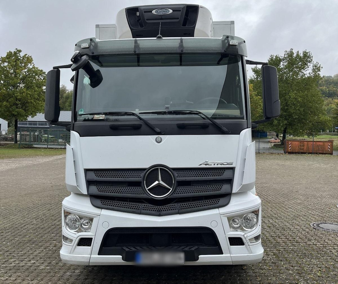 Mercedes-Benz Actros 1832 L 4x2 Actros 1832 L 4x2, Kühlkoffer, 2x Trennwand, Carrier, LBW BÄR - Вантажівка: фото 3 Mercedes-Benz Actros 1832 L 4x2 Actros 1832 L 4x2, Kühlkoffer, 2x Trennwand, Carrier, LBW BÄR - Вантажівка: фото 3