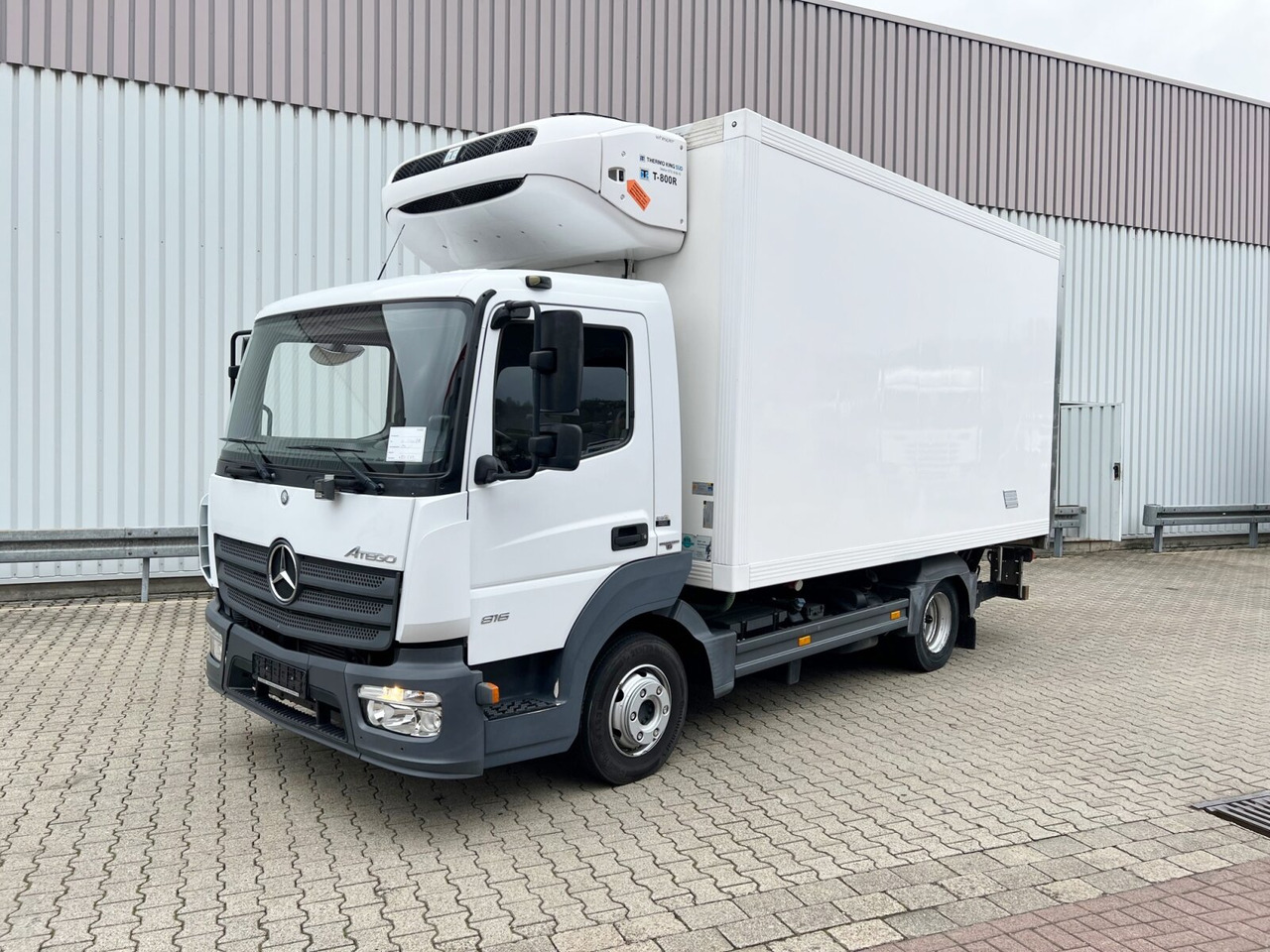 Mercedes-Benz Atego 816 L 4x2 Atego 816 L 4x2, Kühlkoffer, ThermoKing, LBW BÄR - Вантажівка: фото 1 Mercedes-Benz Atego 816 L 4x2 Atego 816 L 4x2, Kühlkoffer, ThermoKing, LBW BÄR - Вантажівка: фото 1