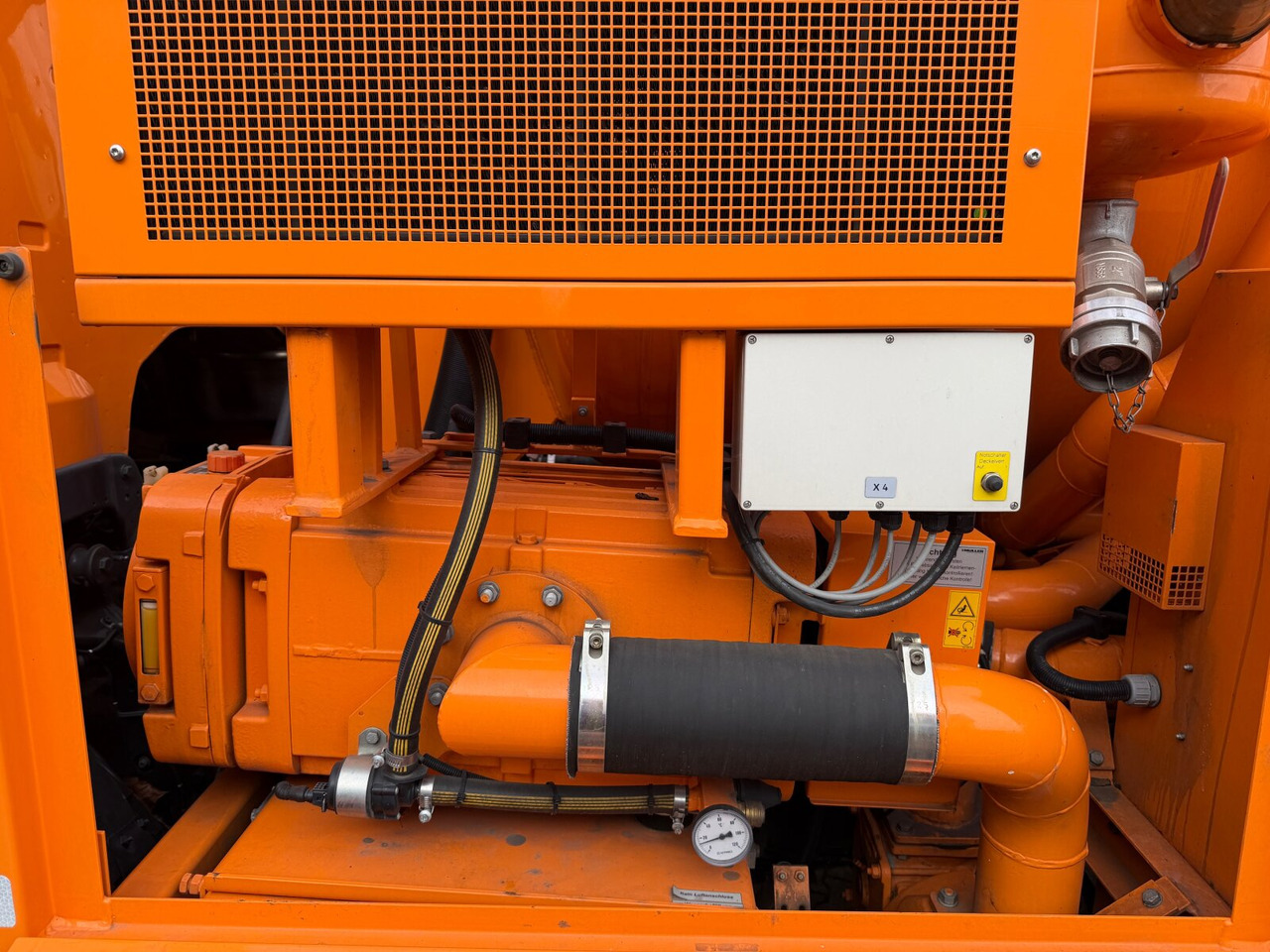 Scania G 320 4x2 G 320 4x2, Müller Vacumaster ca. 5,5m³, Funk - Вантажівка: фото 4 Scania G 320 4x2 G 320 4x2, Müller Vacumaster ca. 5,5m³, Funk - Вантажівка: фото 4