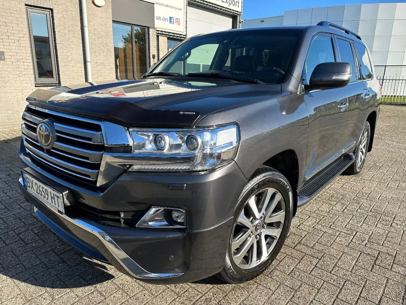 Toyota Land Cruiser V8 LAND CRUISER 200 V8 + CAMERA 360 + FRIDGE + DIESEL + ONLY EXPORT - Позашляховик: фото 1 Toyota Land Cruiser V8 LAND CRUISER 200 V8 + CAMERA 360 + FRIDGE + DIESEL + ONLY EXPORT - Позашляховик: фото 1