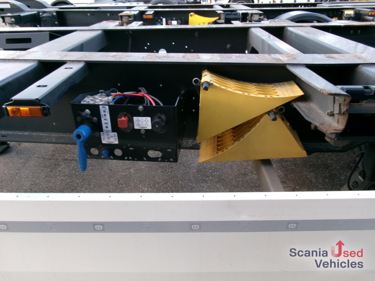 KRONE SD Chassis 20/40 Fuss Liftachse - Контейнеровоз/ Змінний кузов напівпричіп: фото 3 KRONE SD Chassis 20/40 Fuss Liftachse - Контейнеровоз/ Змінний кузов напівпричіп: фото 3