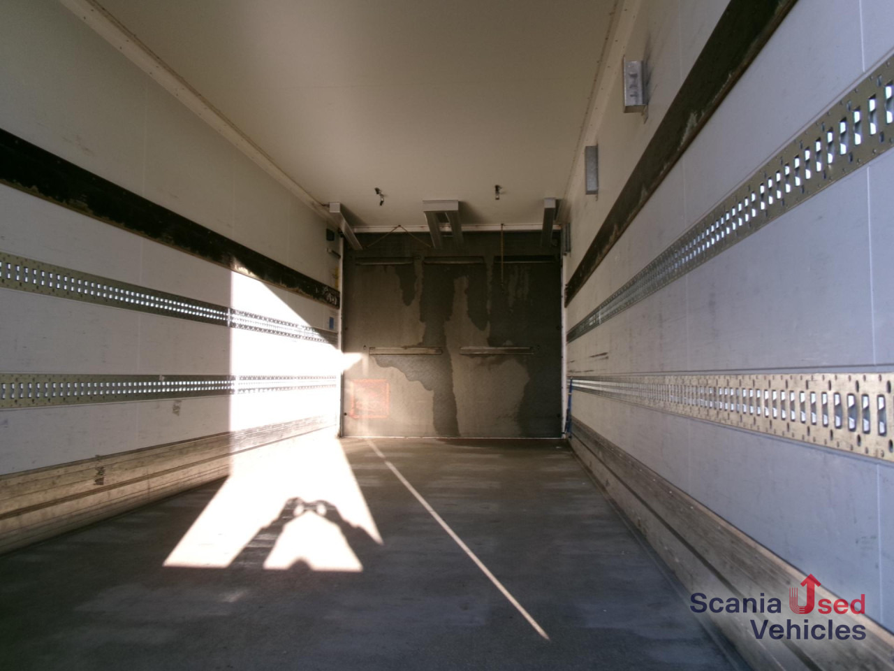 Walther Durchlader mit LBW Palfinger/MBB 2,0T - Закритий кузов причіп: фото 2 Walther Durchlader mit LBW Palfinger/MBB 2,0T - Закритий кузов причіп: фото 2