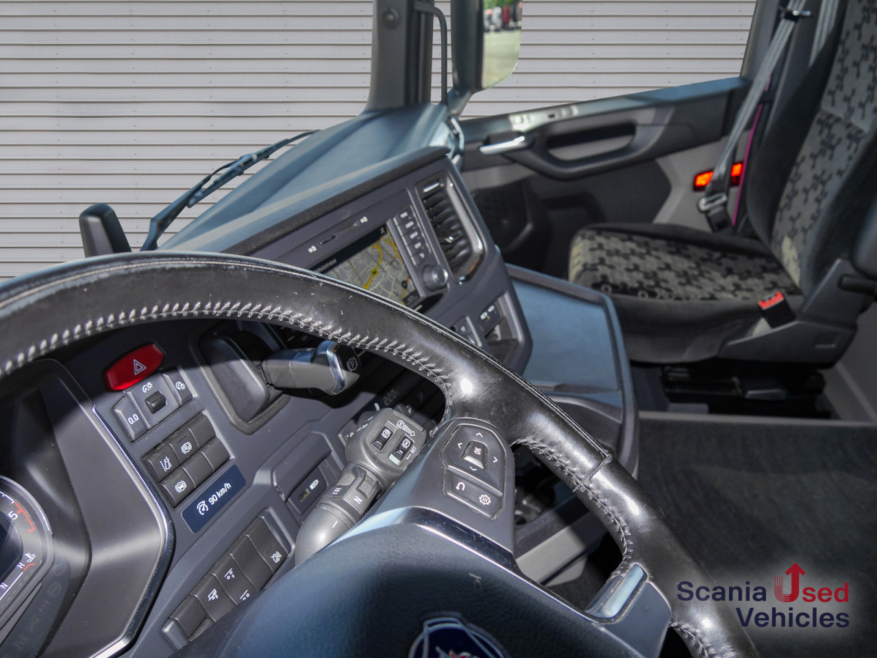 SCANIA R 410 B6x2*4NB - Pritsche / Plane / Hecktüren - - Тентована вантажівка: фото 4 SCANIA R 410 B6x2*4NB - Pritsche / Plane / Hecktüren - - Тентована вантажівка: фото 4