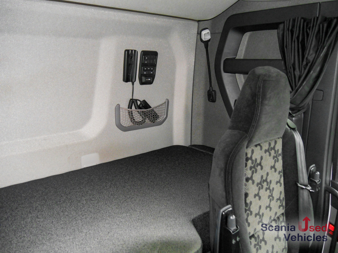 SCANIA R 460 A4x2EB - SUPER - - Тягач: фото 2 SCANIA R 460 A4x2EB - SUPER - - Тягач: фото 2