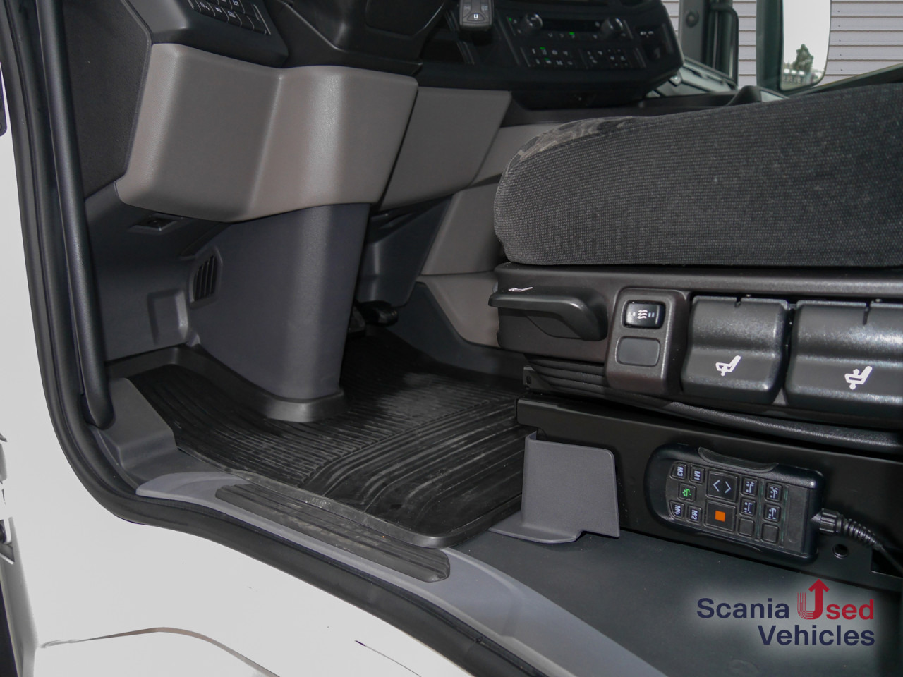 SCANIA R 460 A4x2NA - SUPER - - Тягач: фото 3 SCANIA R 460 A4x2NA - SUPER - - Тягач: фото 3