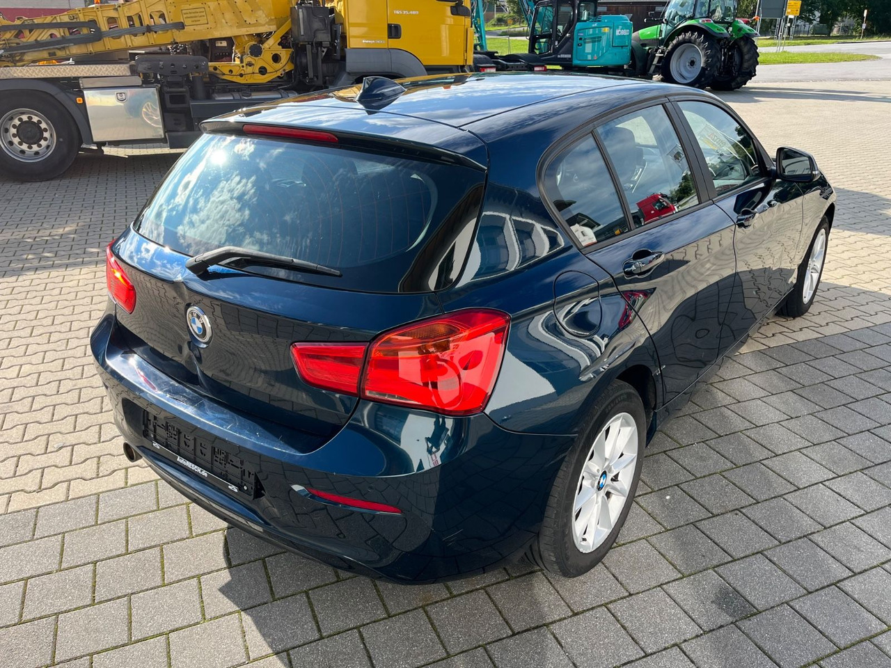 BMW 118 Baureihe 1 Lim. 5-trg. 118 d - Седан: фото 3 BMW 118 Baureihe 1 Lim. 5-trg. 118 d - Седан: фото 3