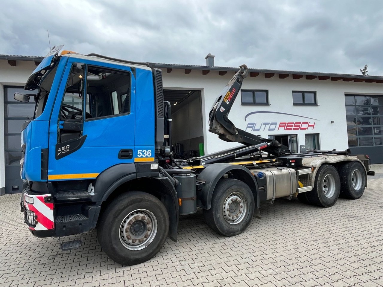 Iveco 480 Starlis X-Way - Гаковий мультиліфт вантажівка: фото 1 Iveco 480 Starlis X-Way - Гаковий мультиліфт вантажівка: фото 1