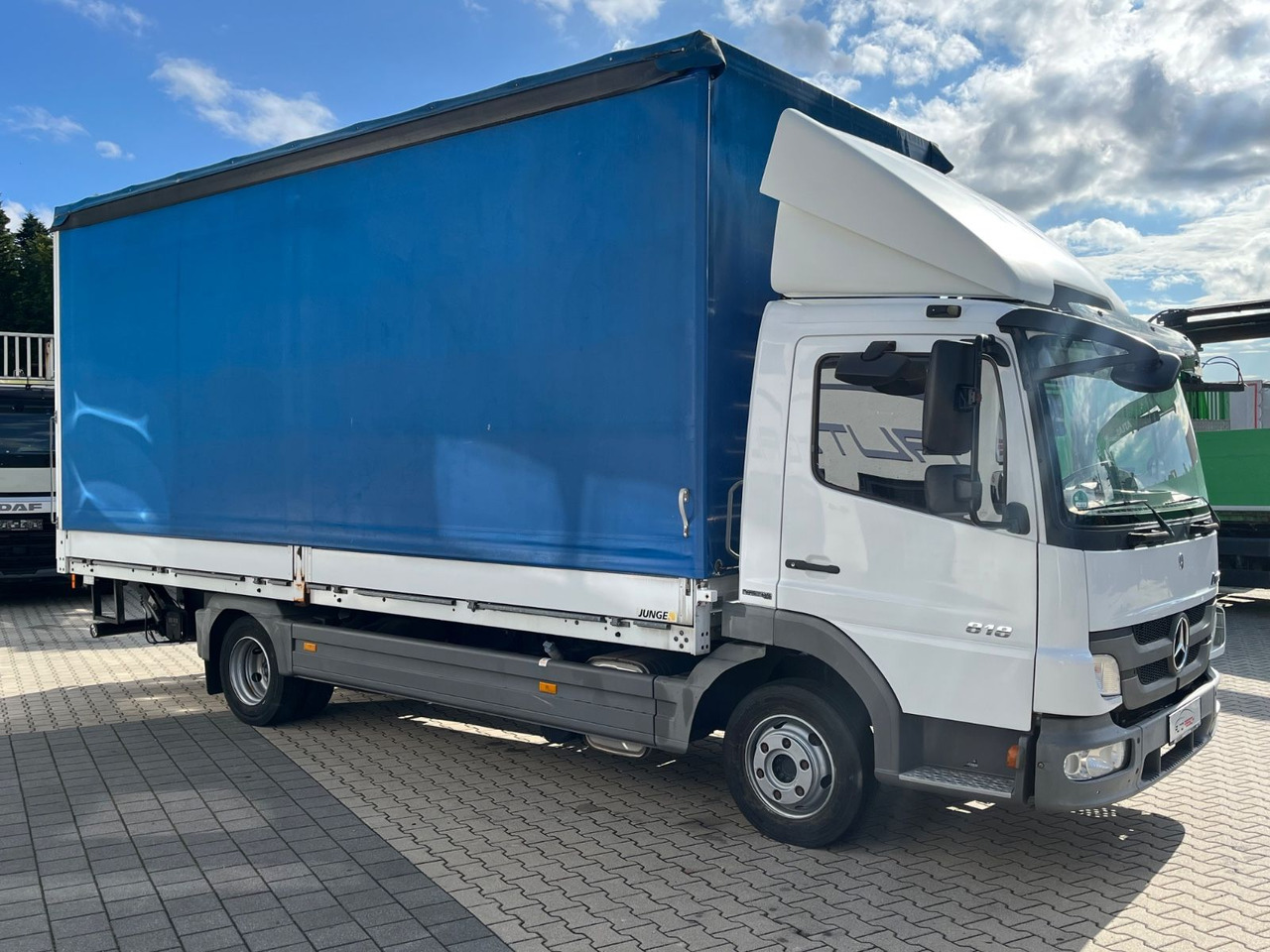 Mercedes-Benz Atego 818 Klima Sperre 74100KM 2,70 Ladehöhe - Тентований фургон: фото 2 Mercedes-Benz Atego 818 Klima Sperre 74100KM 2,70 Ladehöhe - Тентований фургон: фото 2
