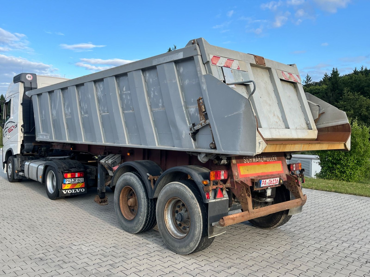 Schwarzmüller 2 Achs Alu Kippmulde Trommelbremse - Самоскид напівпричіп: фото 4 Schwarzmüller 2 Achs Alu Kippmulde Trommelbremse - Самоскид напівпричіп: фото 4