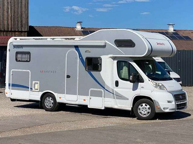 Dethleffs A 7071, Solar,SAT,AHK - Альковний автобудинок: фото 1 Dethleffs A 7071, Solar,SAT,AHK - Альковний автобудинок: фото 1