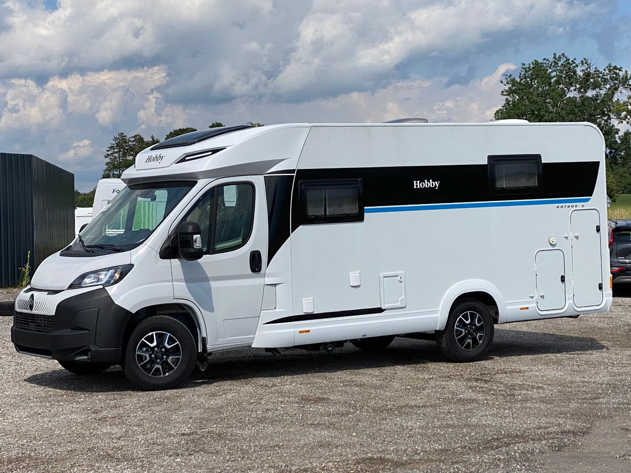 Hobby OnTour C 700 GQ MJ25/MARKISE/RFK/SAFETY-PAKET - Напівінтегрований автобудинок: фото 3 Hobby OnTour C 700 GQ MJ25/MARKISE/RFK/SAFETY-PAKET - Напівінтегрований автобудинок: фото 3
