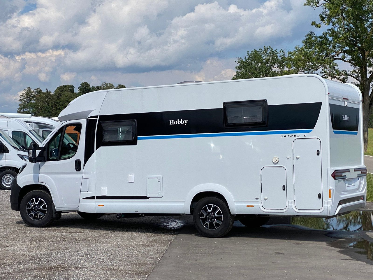 Hobby OnTour C 700 GQ MJ25/MARKISE/RFK/SAFETY-PAKET - Напівінтегрований автобудинок: фото 5 Hobby OnTour C 700 GQ MJ25/MARKISE/RFK/SAFETY-PAKET - Напівінтегрований автобудинок: фото 5