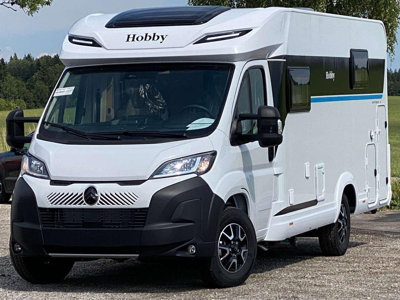 Hobby OnTour C 700 GQ MJ25/MARKISE/RFK/SAFETY-PAKET - Напівінтегрований автобудинок: фото 2 Hobby OnTour C 700 GQ MJ25/MARKISE/RFK/SAFETY-PAKET - Напівінтегрований автобудинок: фото 2