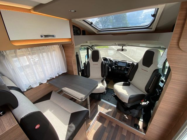 Новий Напівінтегрований автобудинок Weinsberg CaraCompact 600 MEG EDITION [PEPPER]25 Modell S7: фото 15