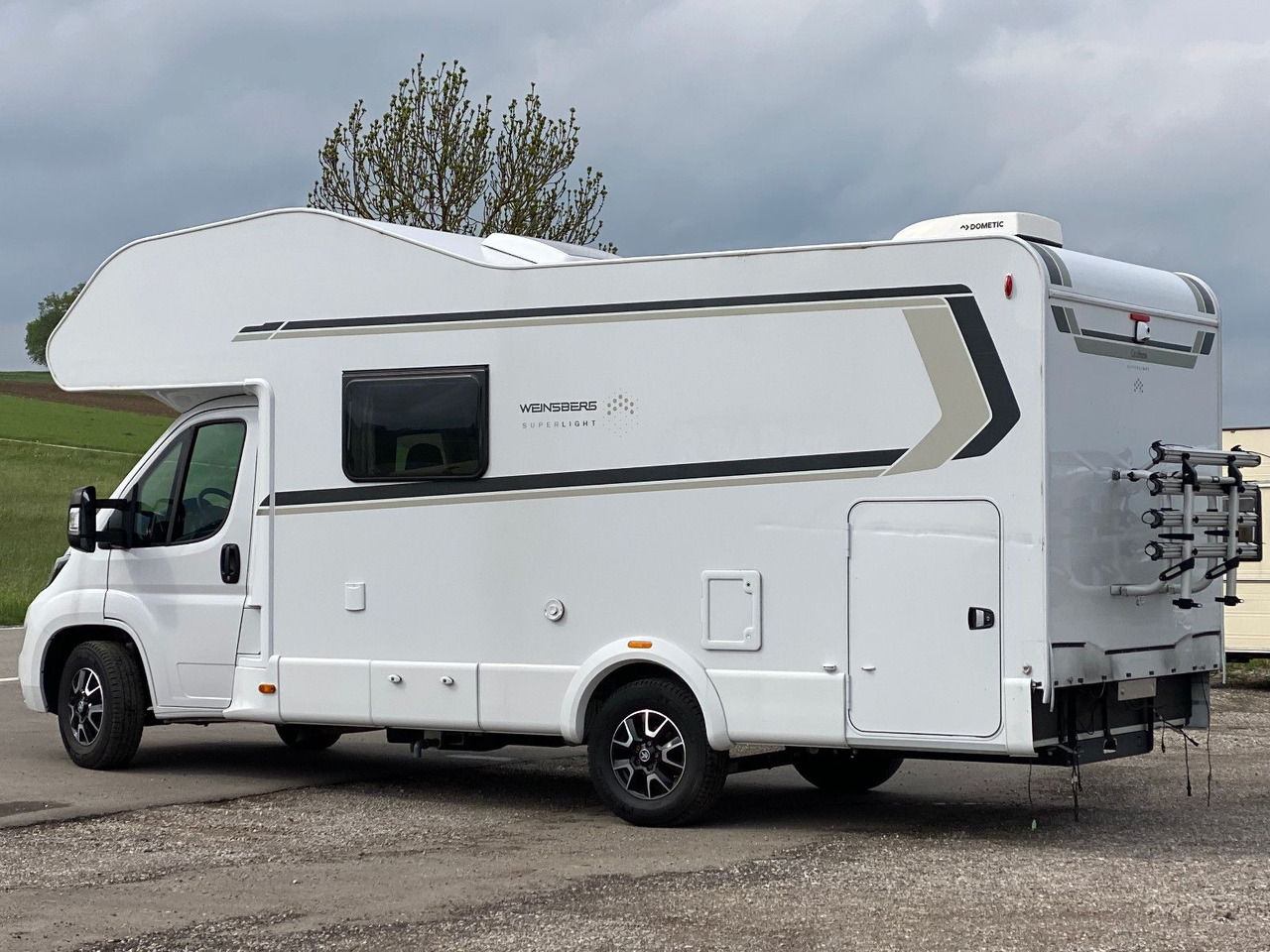Weinsberg CaraHome 650 DG Markise / Heckträger /Navi+RFK - Альковний автобудинок: фото 3 Weinsberg CaraHome 650 DG Markise / Heckträger /Navi+RFK - Альковний автобудинок: фото 3