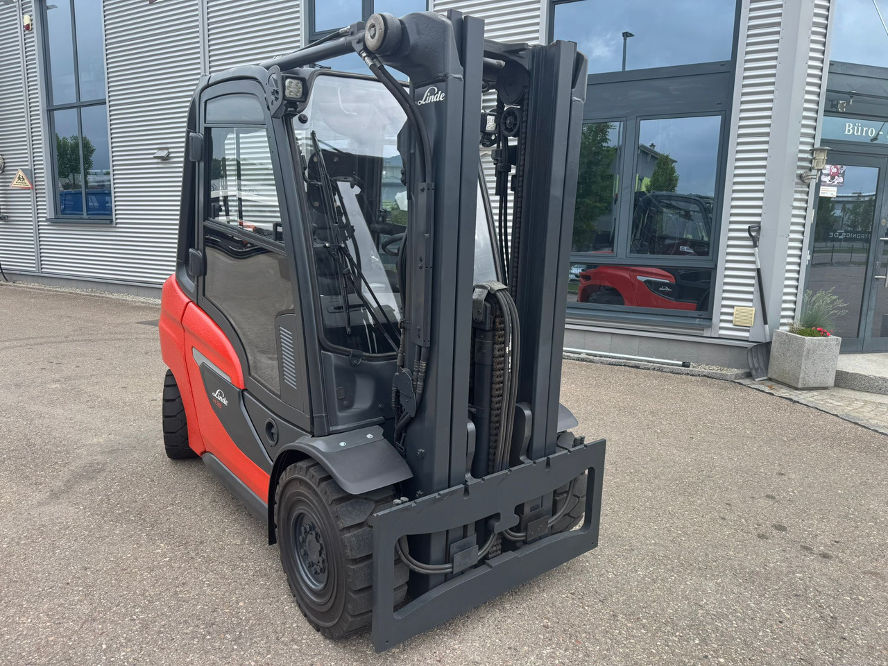 LINDE H35D-01 Triplexmast Diesel Kabine Heizung Klima - Дизельний навантажувач: фото 2 LINDE H35D-01 Triplexmast Diesel Kabine Heizung Klima - Дизельний навантажувач: фото 2