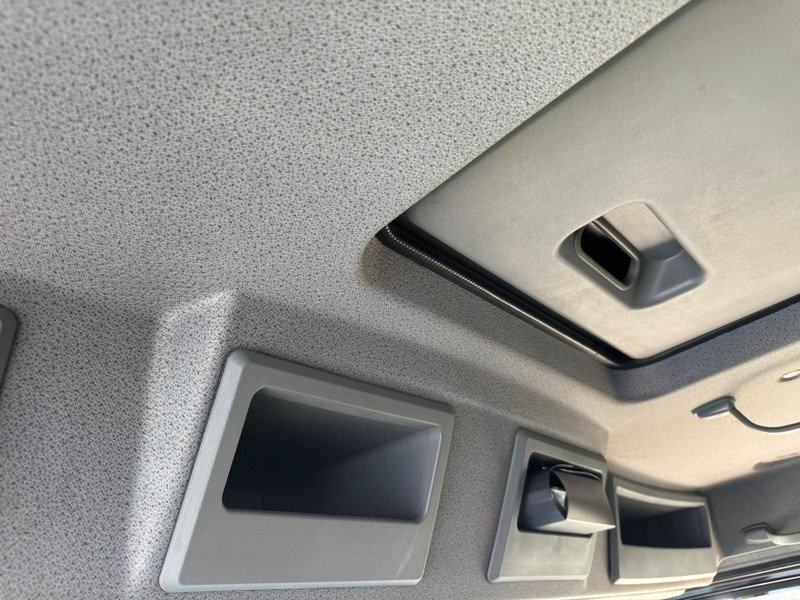 Вантажівка з закритим кузовом Mercedes-Benz Atego 8.180 / Euro 5 / Tail Lift / Belgium Truck: фото 15 Вантажівка з закритим кузовом Mercedes-Benz Atego 8.180 / Euro 5 / Tail Lift / Belgium Truck: фото 15