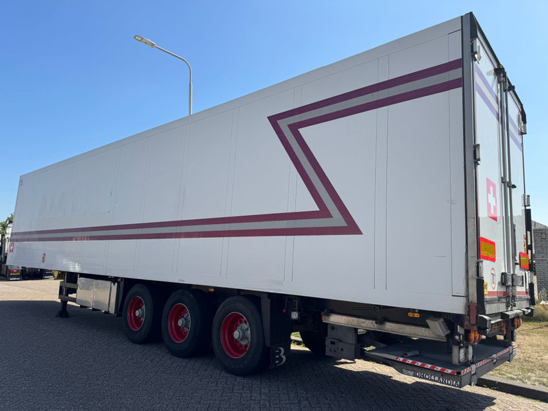 Schmitz Cargobull 3-Asser / Tail Lift / 2 Lift Axle / Geinsoleerd / NL Trailer - Рефрижератор напівпричіп: фото 4 Schmitz Cargobull 3-Asser / Tail Lift / 2 Lift Axle / Geinsoleerd / NL Trailer - Рефрижератор напівпричіп: фото 4