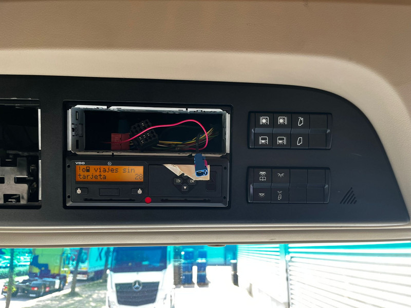 Тягач Mercedes-Benz Actros 1843 / Retarder / Hydarulic / ADR: фото 16 Тягач Mercedes-Benz Actros 1843 / Retarder / Hydarulic / ADR: фото 16