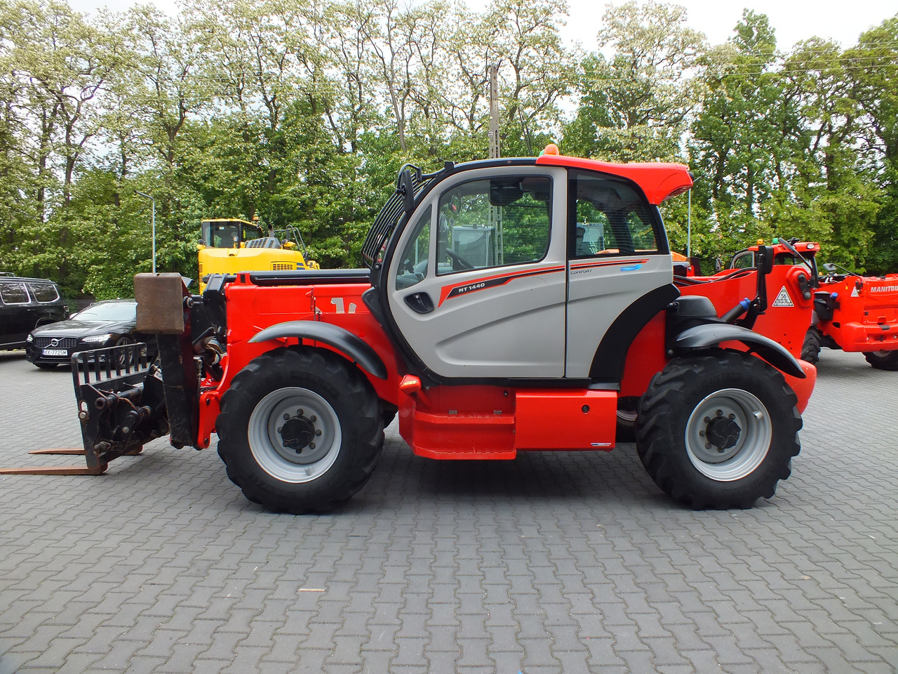 MANITOU MT 1440 - Телескопічний фронтальний навантажувач в категорії Екскаватори: фото 4 MANITOU MT 1440 - Телескопічний фронтальний навантажувач в категорії Екскаватори: фото 4