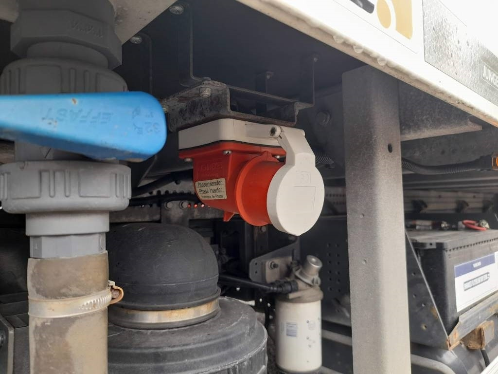 Volvo FL 210 - Рефрижератор вантажівка: фото 3 Volvo FL 210 - Рефрижератор вантажівка: фото 3