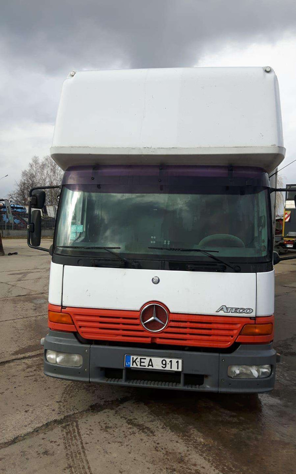 Mercedes-Benz 823 - Тентована вантажівка: фото 3 Mercedes-Benz 823 - Тентована вантажівка: фото 3