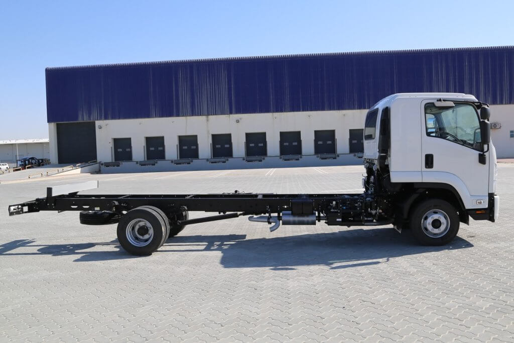 ISUZU FRR – 11 Ton GVW, Payload 7 Ton 4×2 Single Cabin Chassis with AC MY24 - Вантажівка шасі: фото 4 ISUZU FRR – 11 Ton GVW, Payload 7 Ton 4×2 Single Cabin Chassis with AC MY24 - Вантажівка шасі: фото 4
