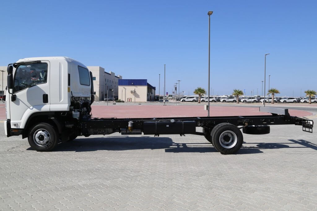 ISUZU FRR – 11 Ton GVW, Payload 7 Ton 4×2 Single Cabin Chassis with AC MY24 - Вантажівка шасі: фото 3 ISUZU FRR – 11 Ton GVW, Payload 7 Ton 4×2 Single Cabin Chassis with AC MY24 - Вантажівка шасі: фото 3
