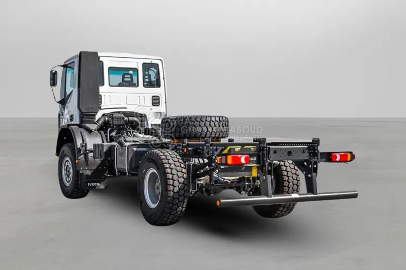 Iveco Euro Cargo ML150 4x4 Chassis - Вантажівка шасі: фото 3 Iveco Euro Cargo ML150 4x4 Chassis - Вантажівка шасі: фото 3