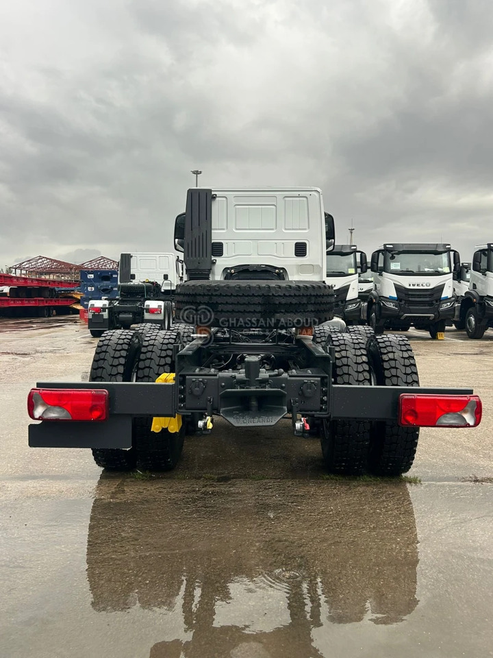 Iveco T-WAY AT380T43H 6x4 R20 Tyres Chassis - Barcelona Stock - Вантажівка шасі: фото 4 Iveco T-WAY AT380T43H 6x4 R20 Tyres Chassis - Barcelona Stock - Вантажівка шасі: фото 4