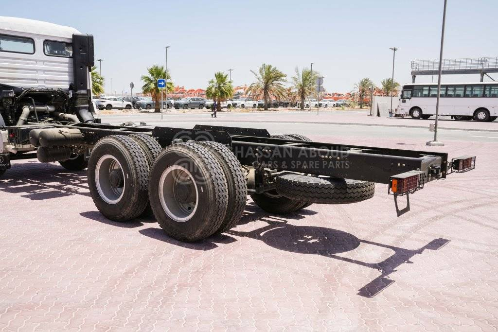 Вантажівка шасі SHACMAN F3000 6×4 CHASSIS CAB MY25 Rigid Chassis Cab: фото 12