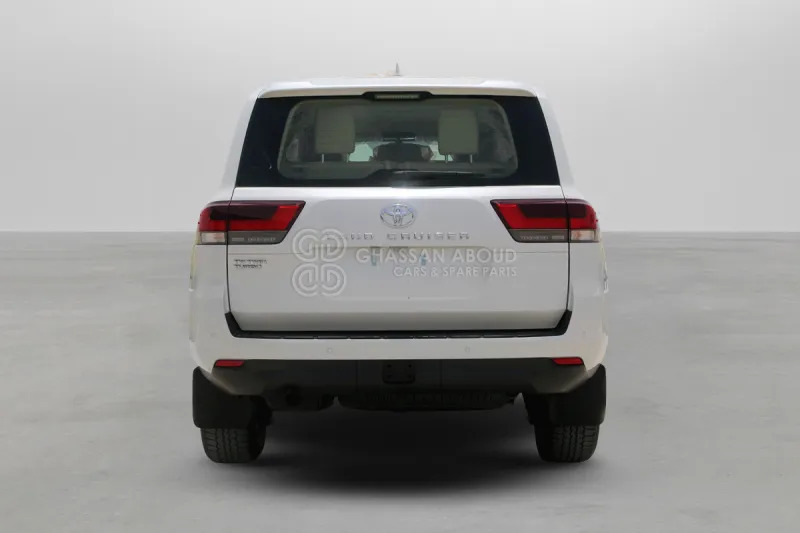 Toyota Land Cruiser 300 - Позашляховик: фото 4 Toyota Land Cruiser 300 - Позашляховик: фото 4