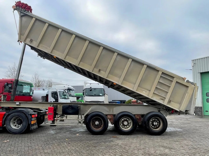 Benalu Full spring. 27,5 m3 - Самоскид напівпричіп: фото 5 Benalu Full spring. 27,5 m3 - Самоскид напівпричіп: фото 5