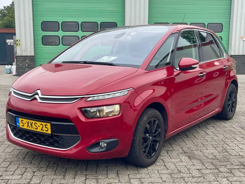 Citroën C4 Picasso REAR VIEW CAMERA, BLIND SPOT SENSOR, AUTO PARKING, FRONT & REAR PARKTRONIC, - Хетчбек: фото 1 Citroën C4 Picasso REAR VIEW CAMERA, BLIND SPOT SENSOR, AUTO PARKING, FRONT & REAR PARKTRONIC, - Хетчбек: фото 1