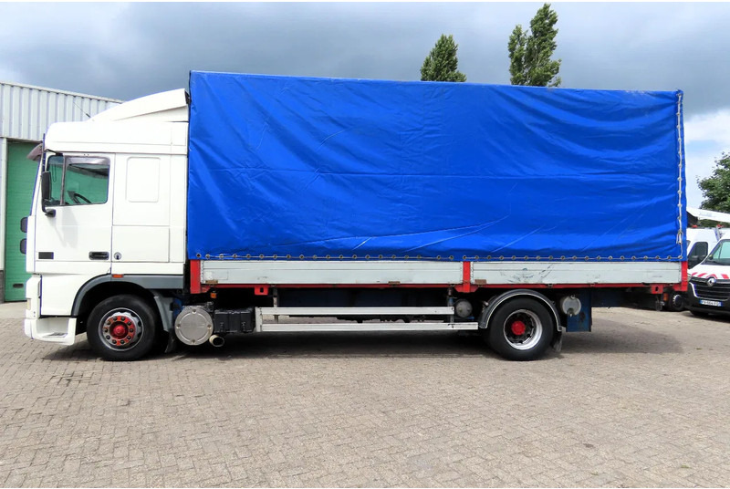 DAF XF 95.430 Manual diesel injection! Manual gearbox! - Тентована вантажівка: фото 3 DAF XF 95.430 Manual diesel injection! Manual gearbox! - Тентована вантажівка: фото 3