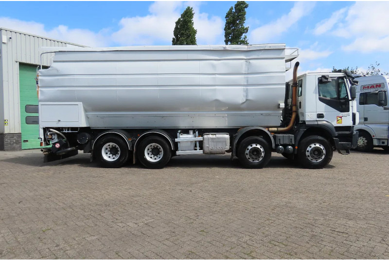 Вантажівка цистерна Iveco Eurotrakker 410 8x4. Light damages, 100% all working. 100% drivable: фото 5