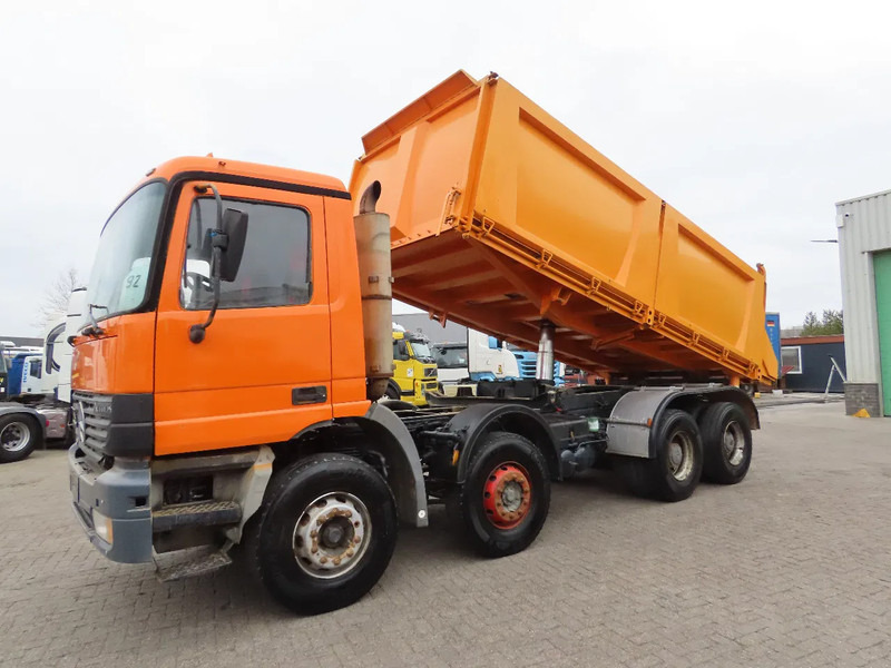 Mercedes-Benz Actros 3240 Manual, steel dumper! Great condition! - Самоскид вантажівка: фото 1 Mercedes-Benz Actros 3240 Manual, steel dumper! Great condition! - Самоскид вантажівка: фото 1