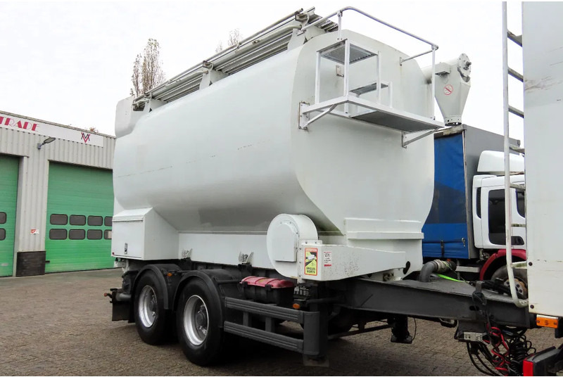 Samro AUGER + Air. 4 comp. - Причіп цистерна: фото 4 Samro AUGER + Air. 4 comp. - Причіп цистерна: фото 4