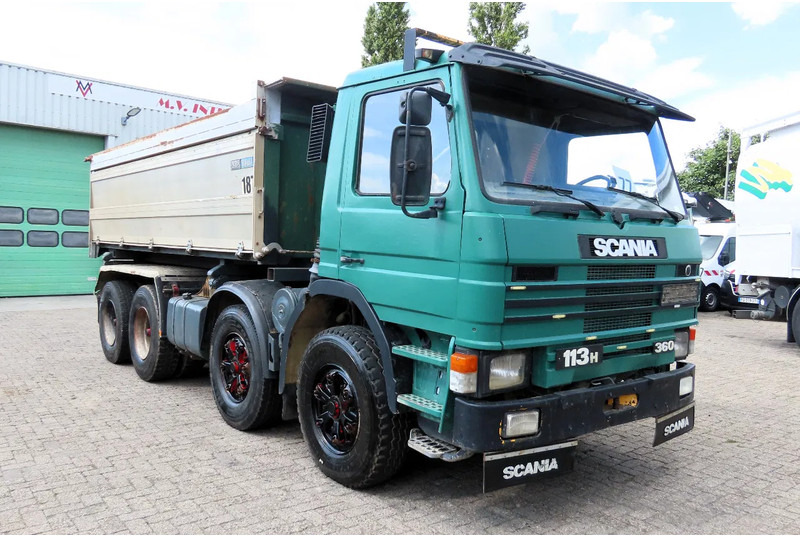 Scania P113-360 8x4 FULL SPRING! SUPER CONDITION! - Самоскид вантажівка: фото 2 Scania P113-360 8x4 FULL SPRING! SUPER CONDITION! - Самоскид вантажівка: фото 2