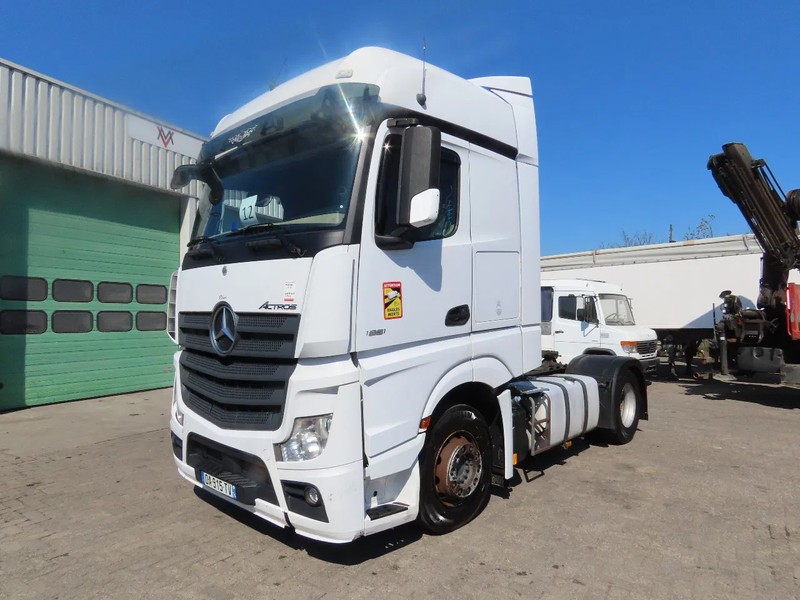 Mercedes-Benz Actros 1851 RETARDER, EVV, 831300 km original! RETARDER, 2 tanks - Тягач: фото 4 Mercedes-Benz Actros 1851 RETARDER, EVV, 831300 km original! RETARDER, 2 tanks - Тягач: фото 4