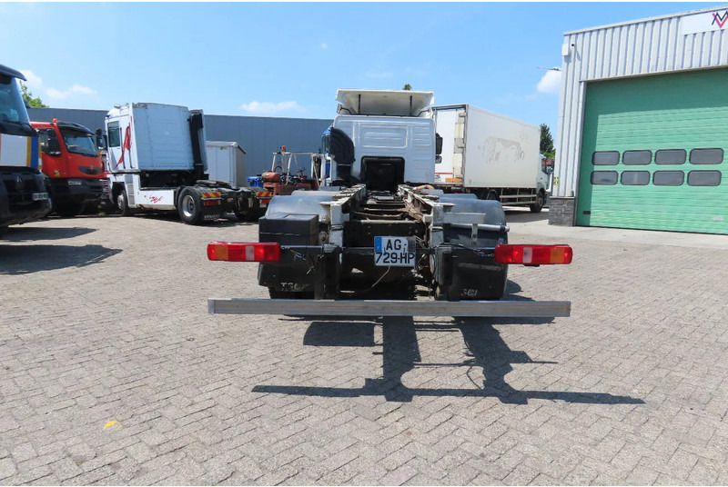 Volvo FM 380 8x4 FULL SPRING. 100% condition! - Вантажівка шасі: фото 5 Volvo FM 380 8x4 FULL SPRING. 100% condition! - Вантажівка шасі: фото 5