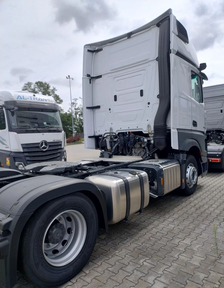 Mercedes-Benz Actros - Тягач: фото 4 Mercedes-Benz Actros - Тягач: фото 4