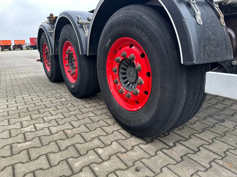 Контейнеровоз/ Змінний кузов напівпричіп Burg 20FT / 20FT SWAP ADR (EX/II, EX/III, FL, AT), empty weight: 3.690kg, SAF INTRADISC, 2x liftaxle, ALCOA, NL-Chassis: фото 14 Контейнеровоз/ Змінний кузов напівпричіп Burg 20FT / 20FT SWAP ADR (EX/II, EX/III, FL, AT), empty weight: 3.690kg, SAF INTRADISC, 2x liftaxle, ALCOA, NL-Chassis: фото 14