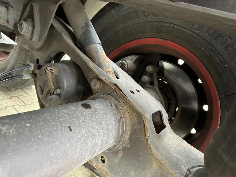 Контейнеровоз/ Змінний кузов напівпричіп Burg 20FT ADR (EX/II, EX/III, FL, AT) Chassis, Empty weight : 3.690kg, SAF INTRADISC, 2x Liftaxle, NL-chassis: фото 19 Контейнеровоз/ Змінний кузов напівпричіп Burg 20FT ADR (EX/II, EX/III, FL, AT) Chassis, Empty weight : 3.690kg, SAF INTRADISC, 2x Liftaxle, NL-chassis: фото 19